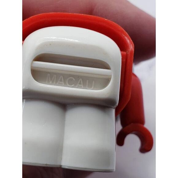 Vintage Shelcore 3” Little People Figure Christmas Elf In Red and White Costume - Picture 7 of 7